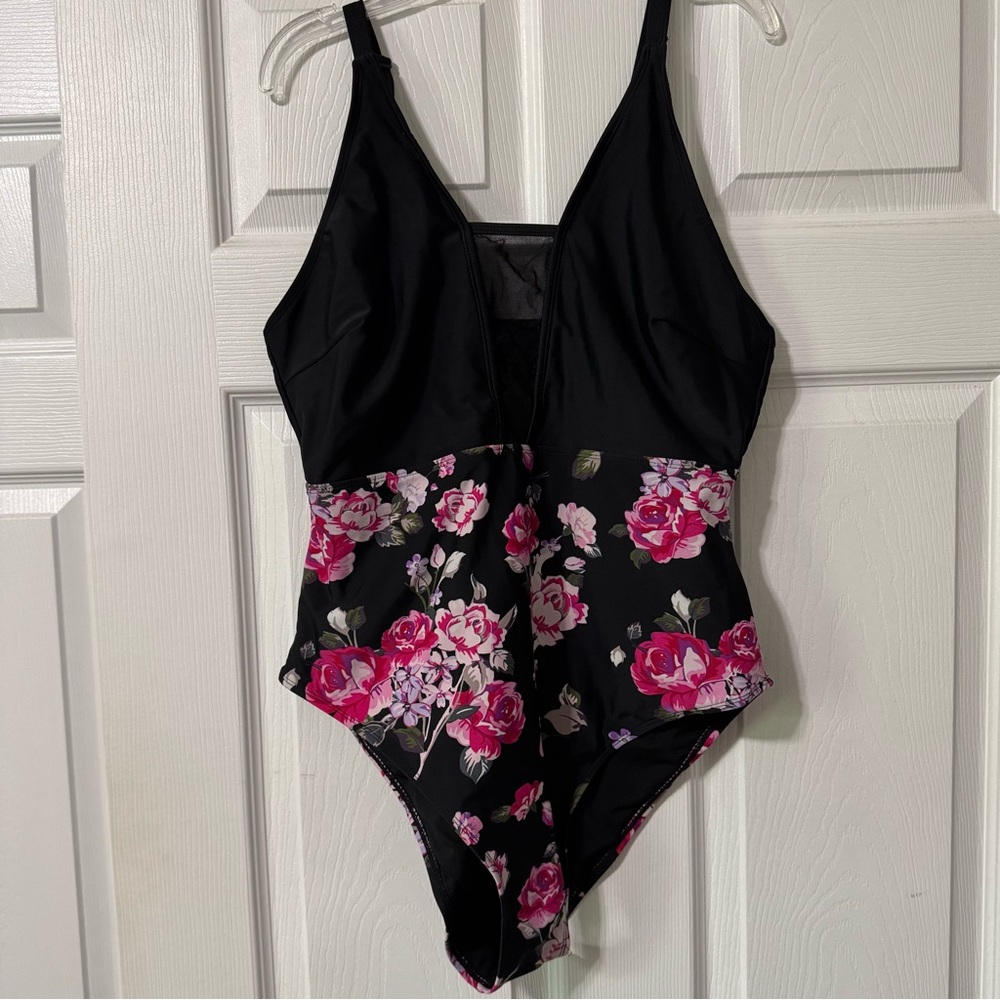 Cupshe Black Floral Swimsuit